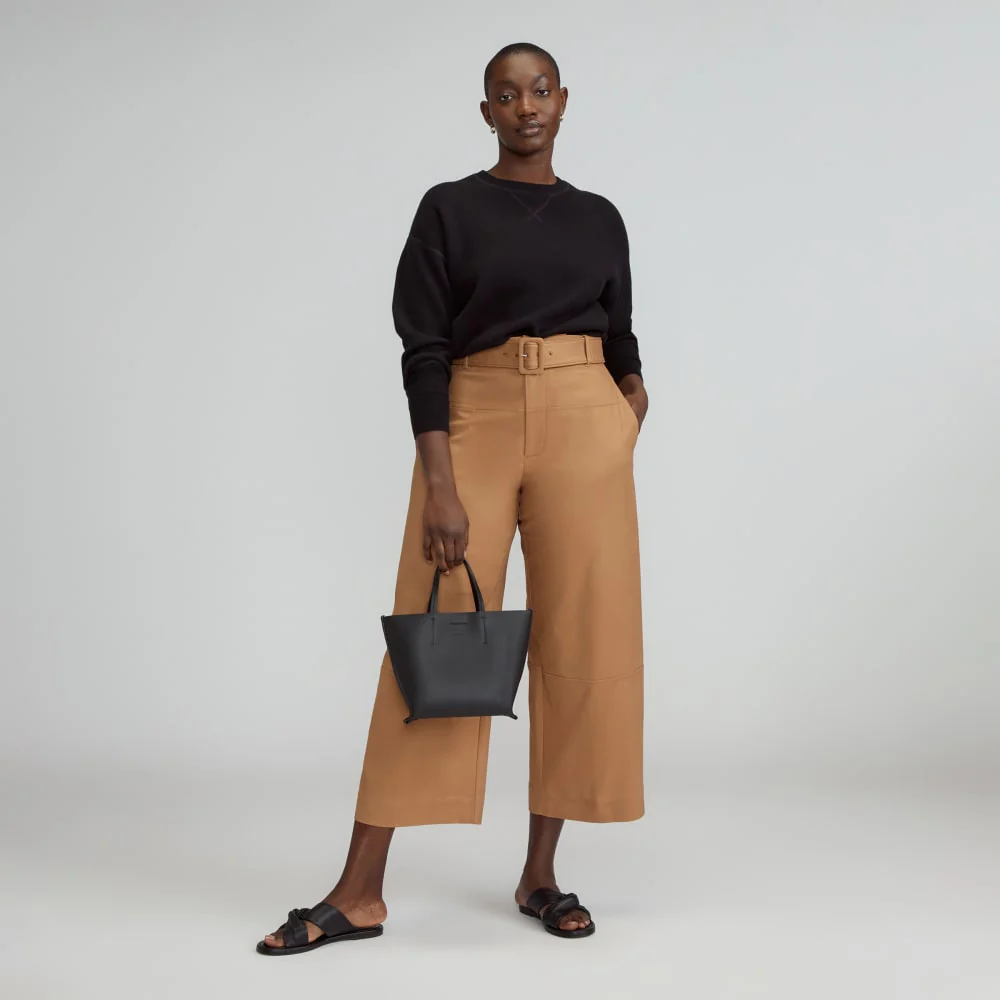 Le sac à bandoulière en cuir italien de luxe | Noir