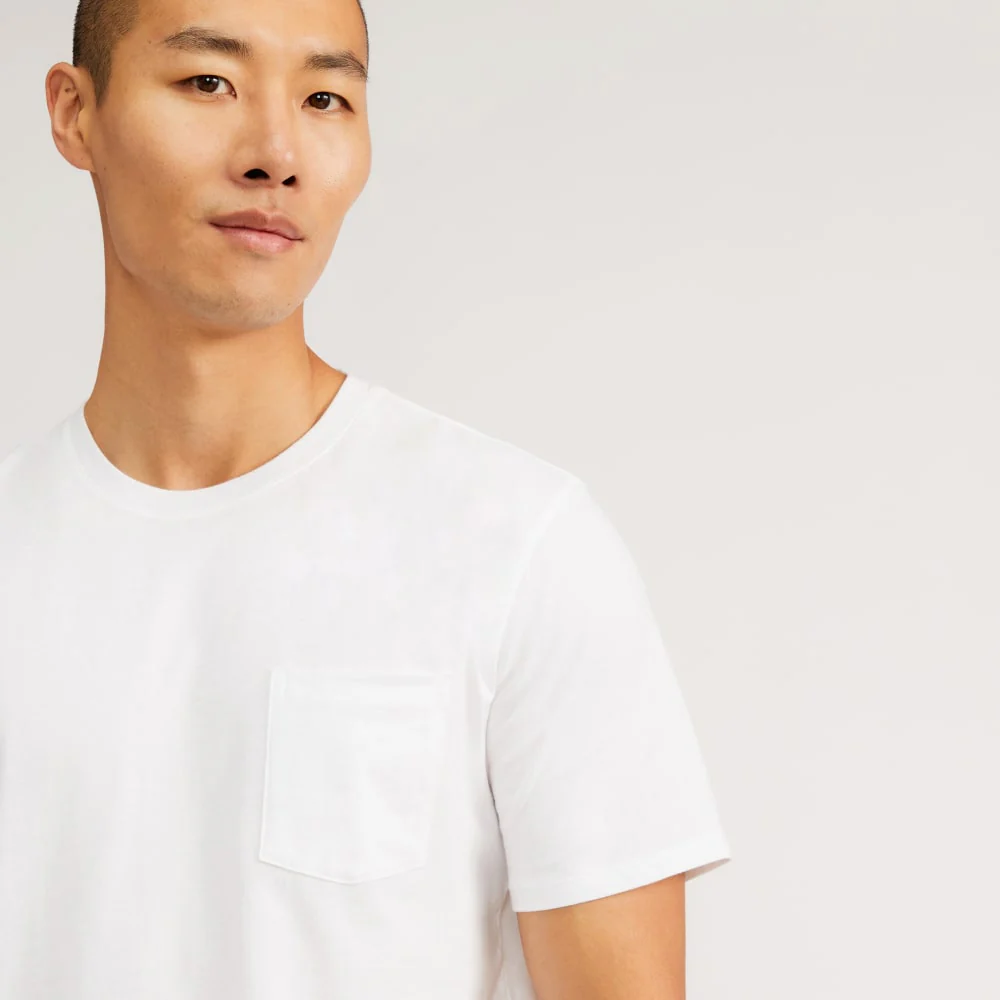 Le T-shirt à poche de qualité supérieure | Uniforme | Blanc