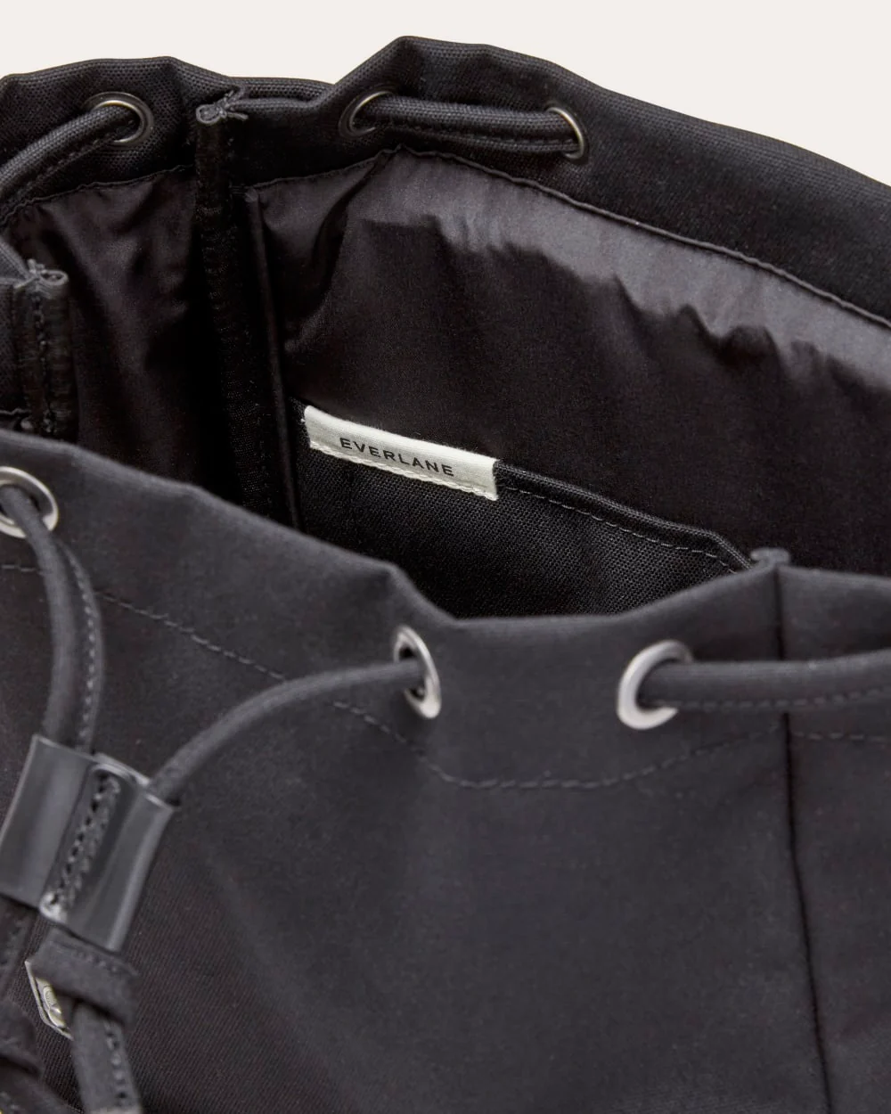 Le sac à dos en toile | Noir