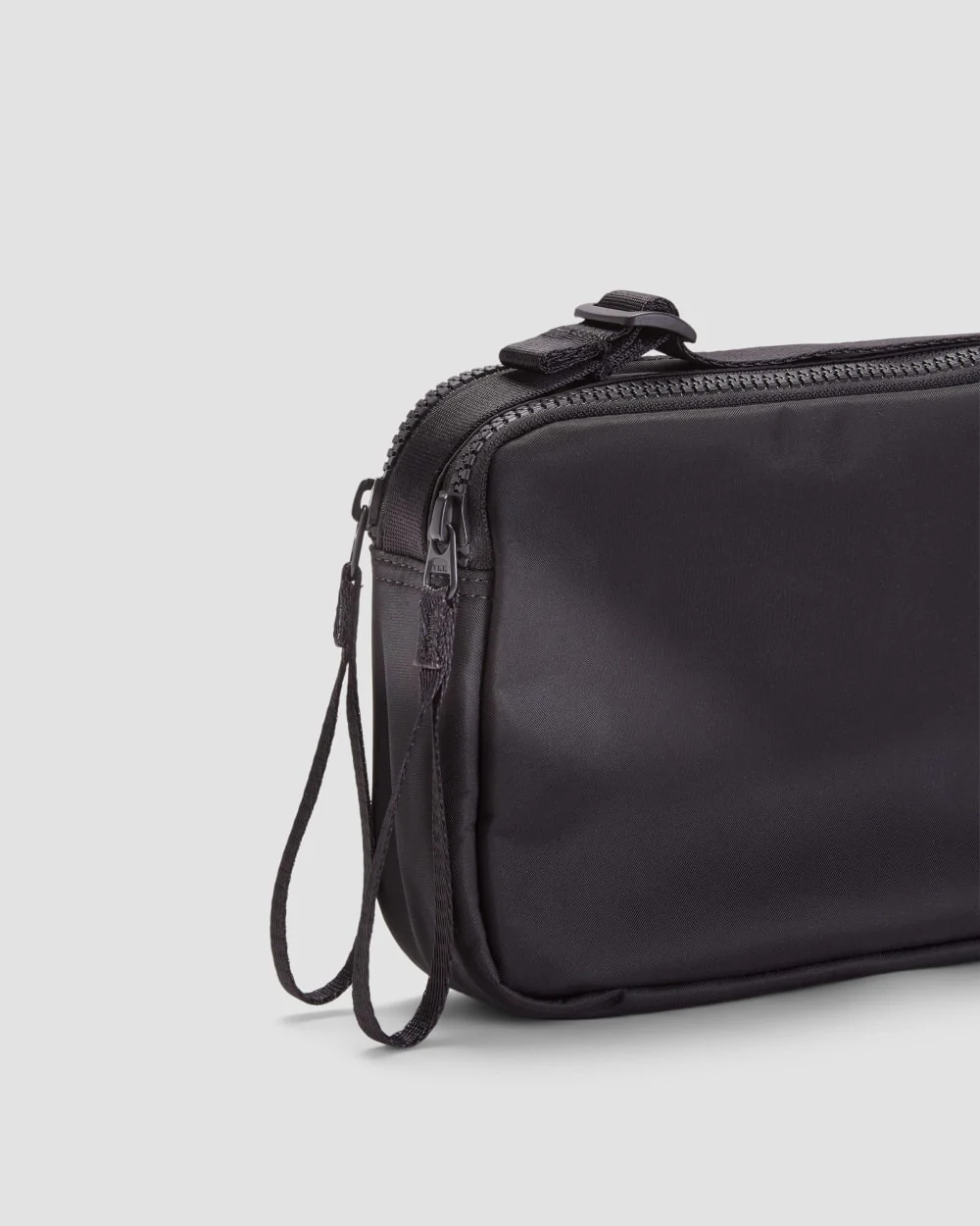 Le sac à caméra en nylon recyclé | Noir