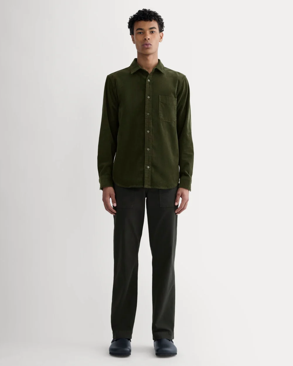 La Chemise Classique en Velours Côtelé | Forêt Sombre