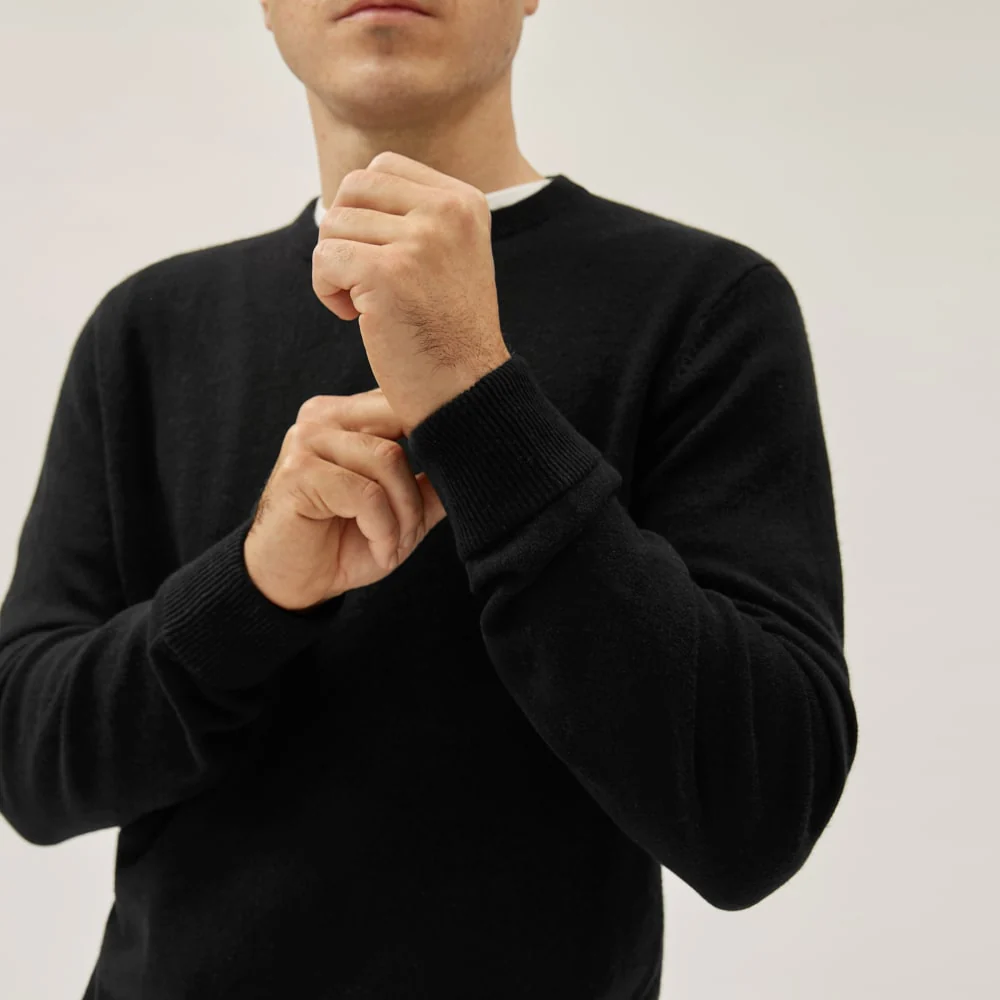 Le Pull Col Rond en Cachemire de Qualité A | Noir