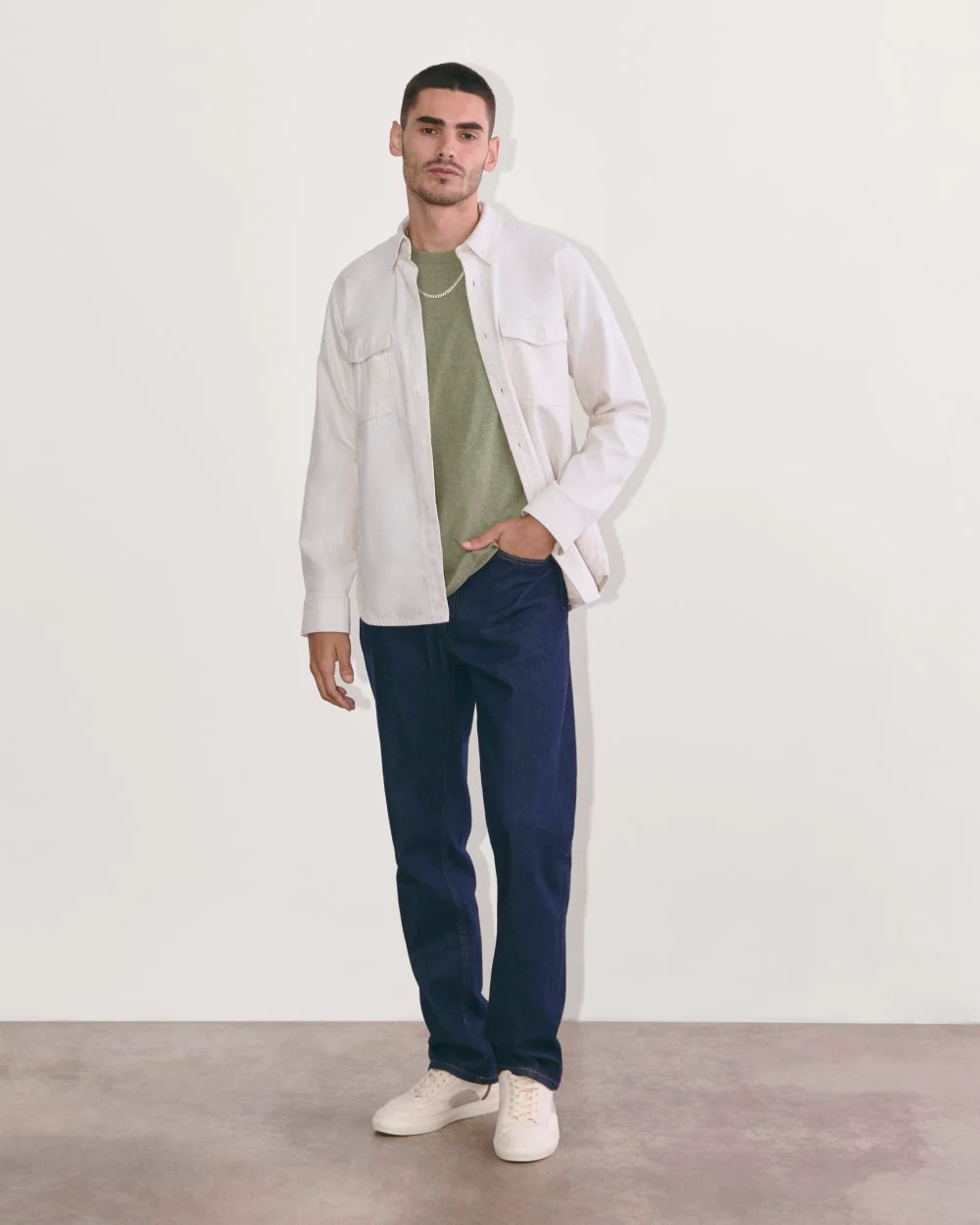 Le modèle Premium-Weight Crew | Uniforme | Vert Sauge Gris