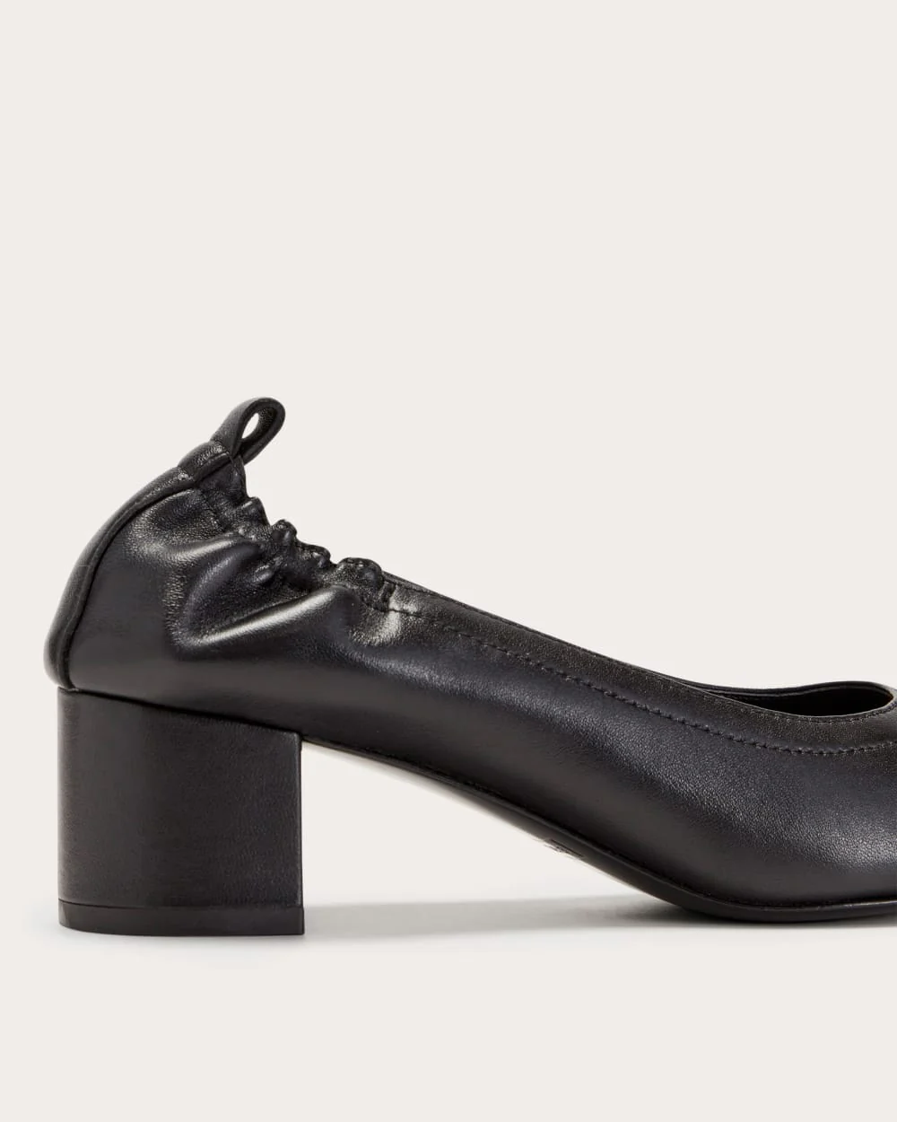 The Day Heel | Noir