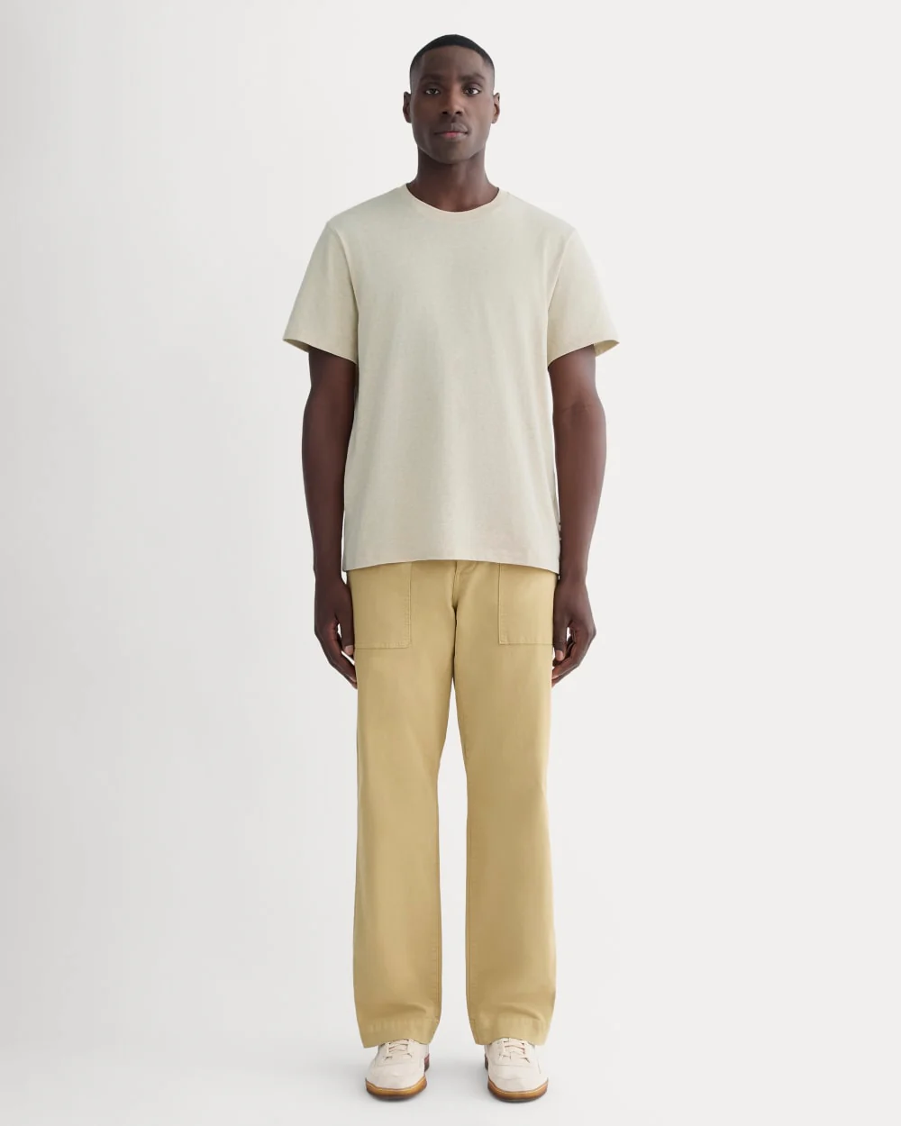 Le modèle Premium-Weight Crew | Uniforme | Noix grise