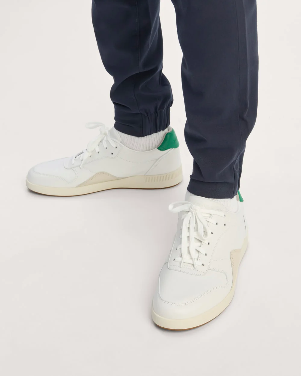 La Chaussure de ville | Blanc / Vert herbe / Parchemin